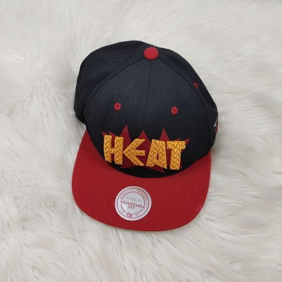 Mitchell & Ness Adjustable Fit NBA DYNAMITE SNAPBACK CUR HEAT - Picture 1 of 8